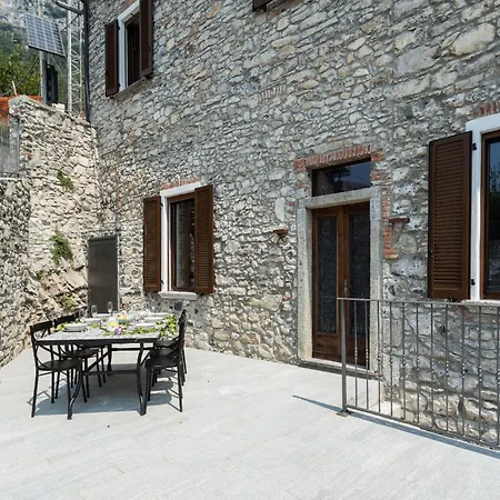 Villa Castravalva By Rent Mezzegra